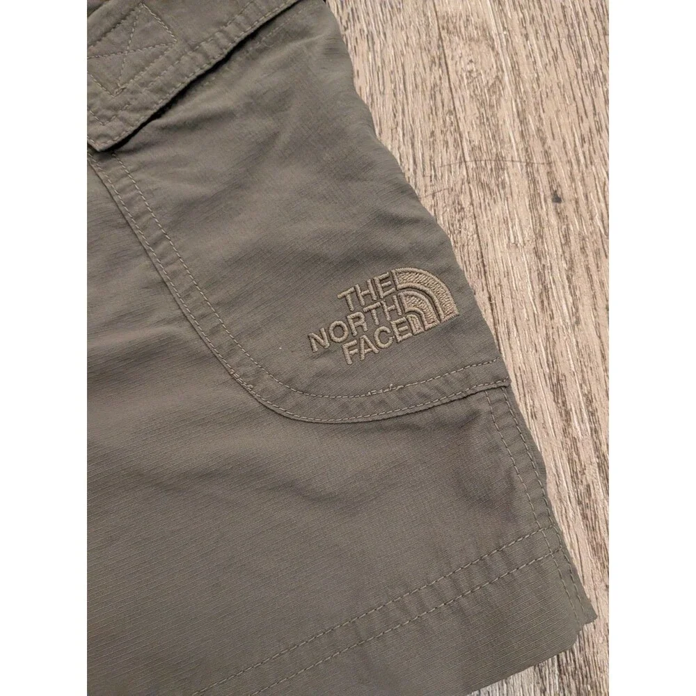 The North Face Mens 38 Green Cargo Trail Shorts Hiking